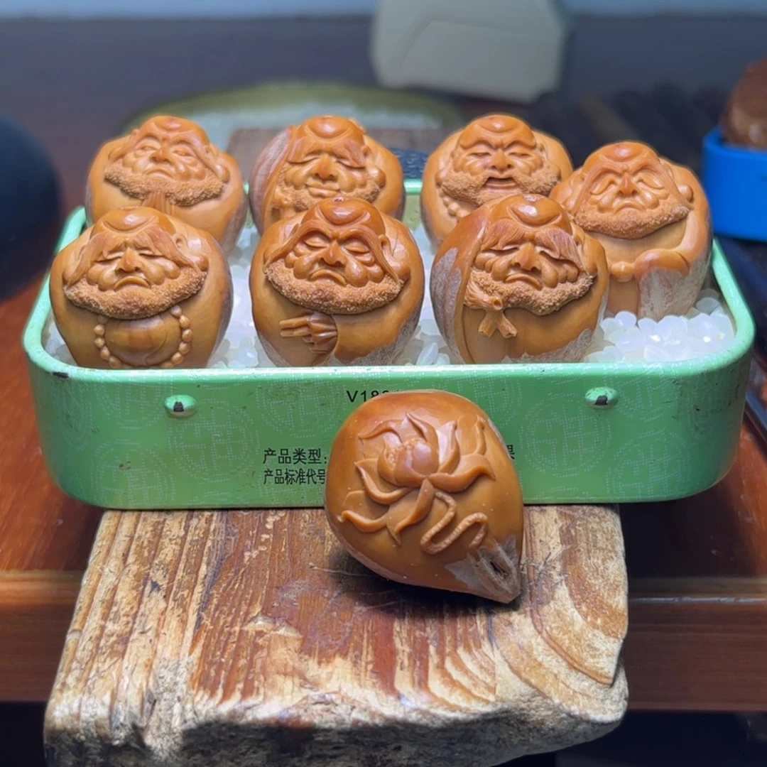 金***陵橄榄核吊坠达摩手串