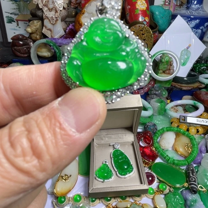 从***定滴血莲花菩提吊坠