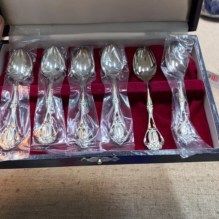 金瓷阁家的美丽瓷器