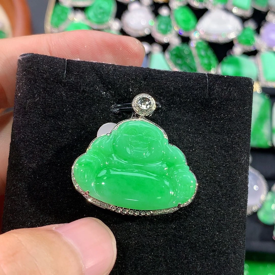 翡翠18K金镶嵌颈饰