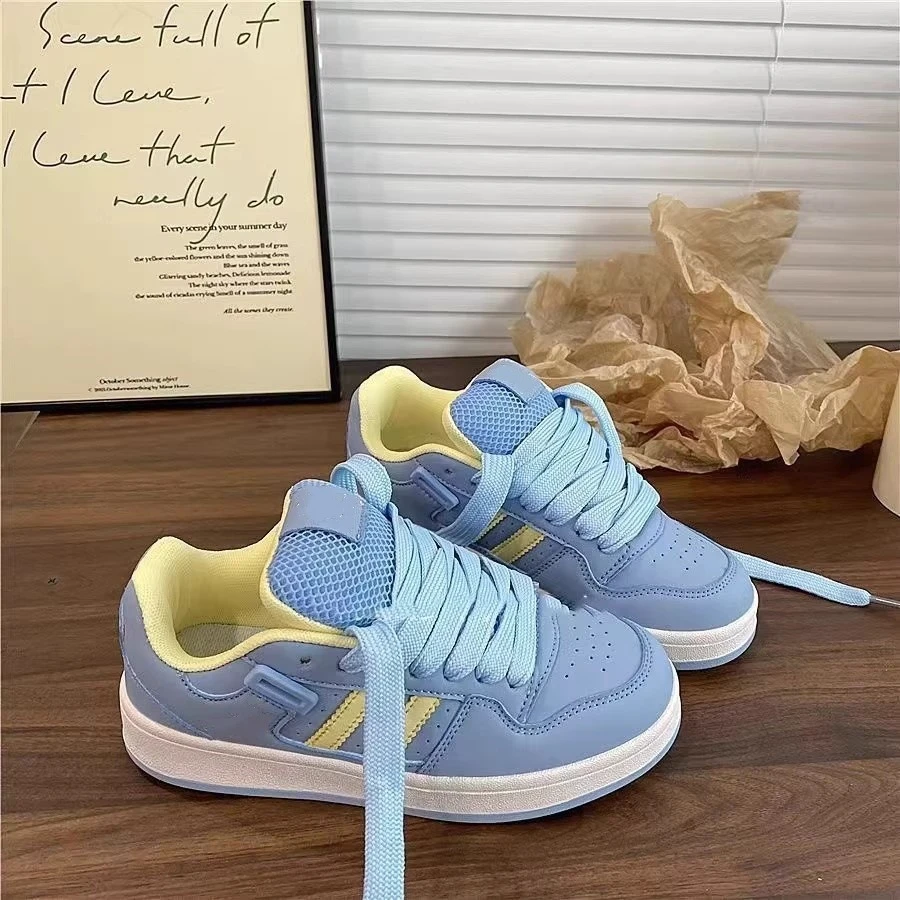 2025春秋季新款低帮鞋百搭休闲板鞋港风小众厚底面包鞋女ins潮鞋