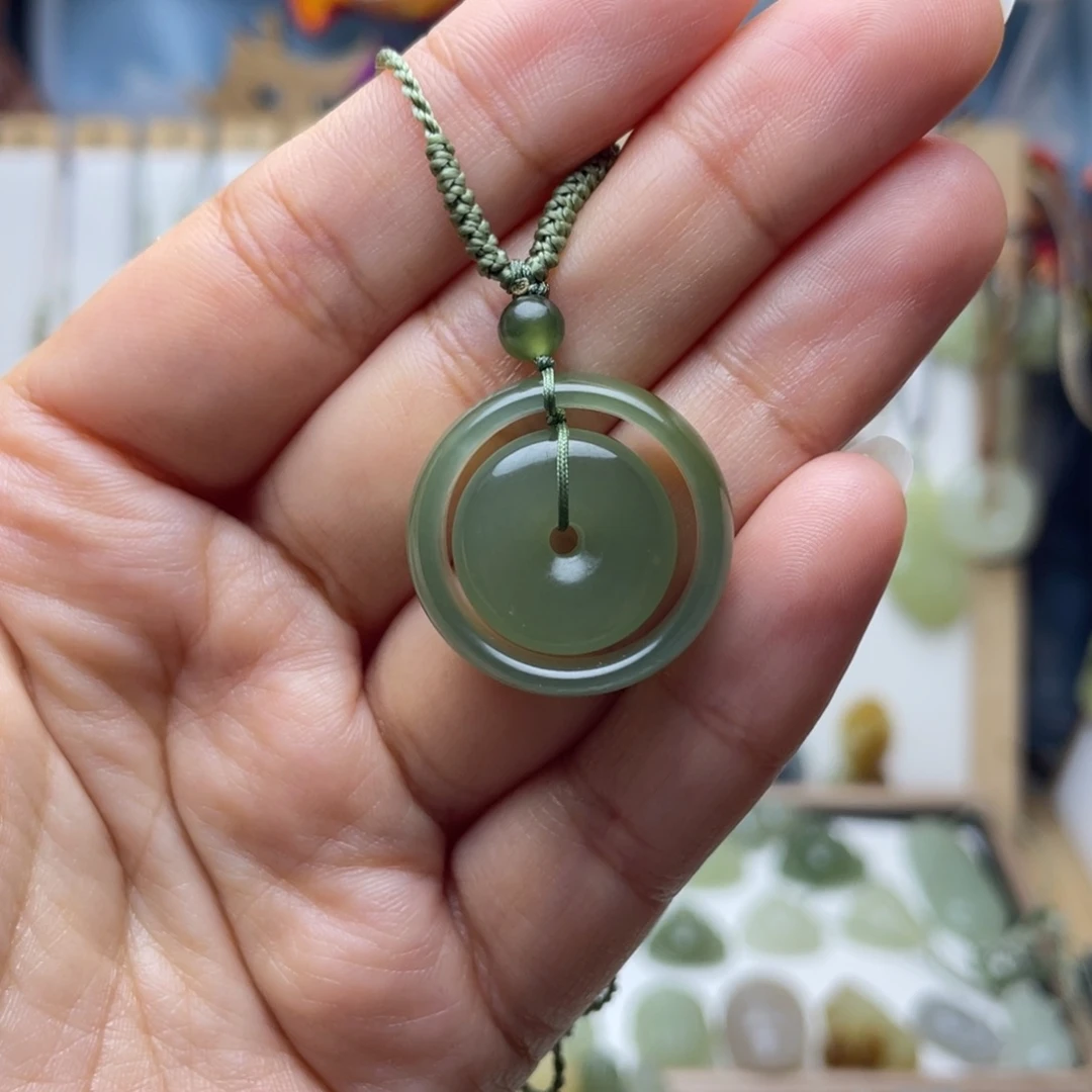 和田玉未镶嵌吊坠(不含链)