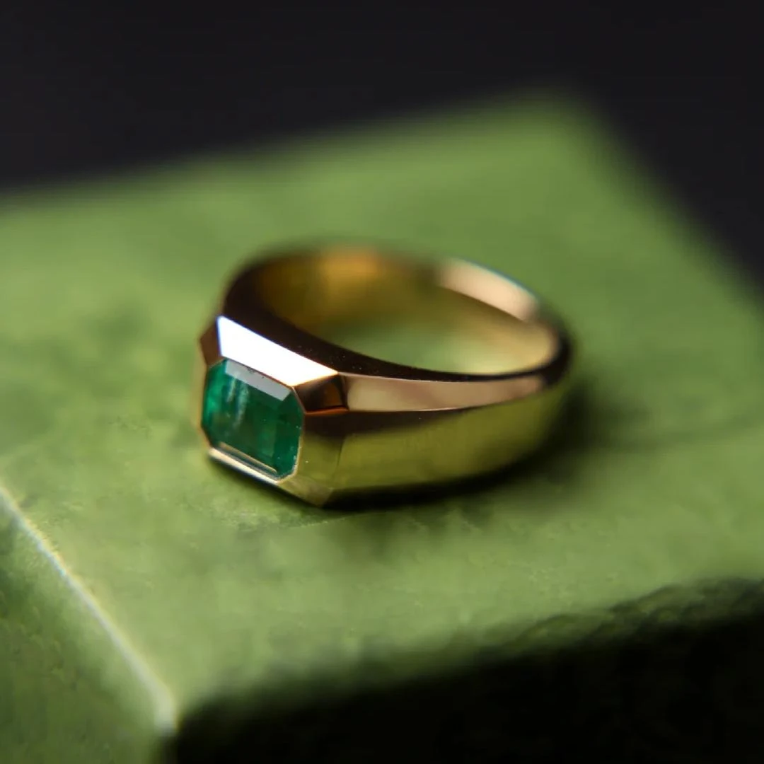 铜合金戒指 翠绿色极简线条宽版戒指镀18k气质高级感冷淡风指环