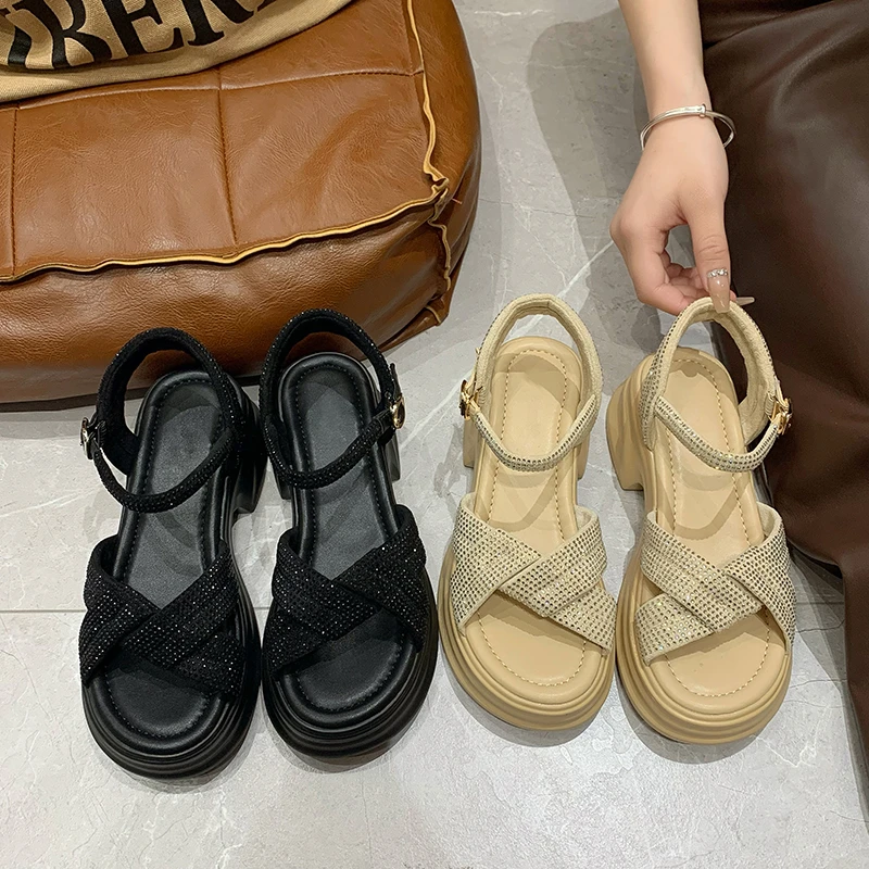 罗马凉鞋休闲防水台外穿百搭上班通勤软底防滑露趾高级感水钻凉鞋