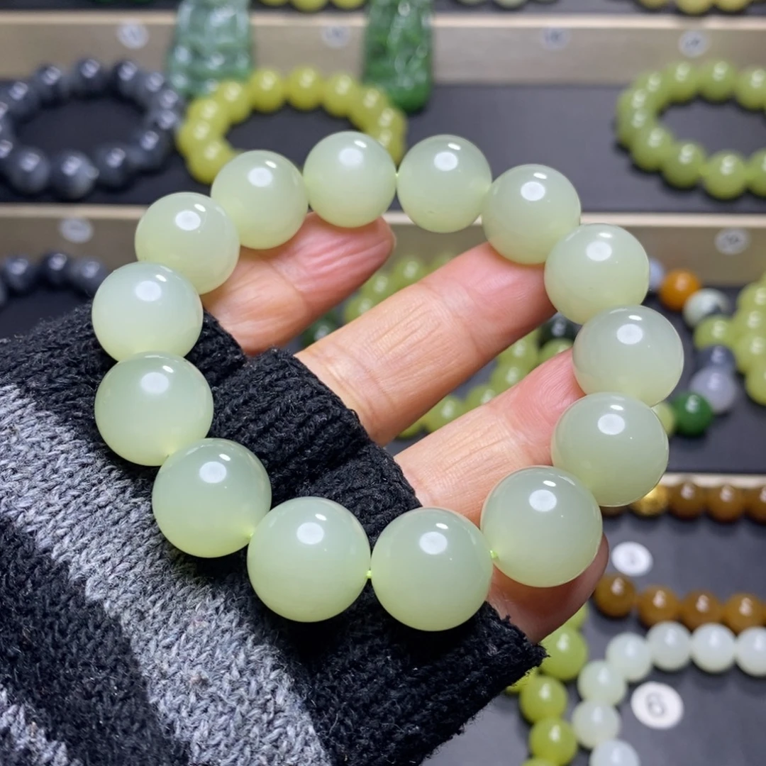 和田玉未镶嵌手串