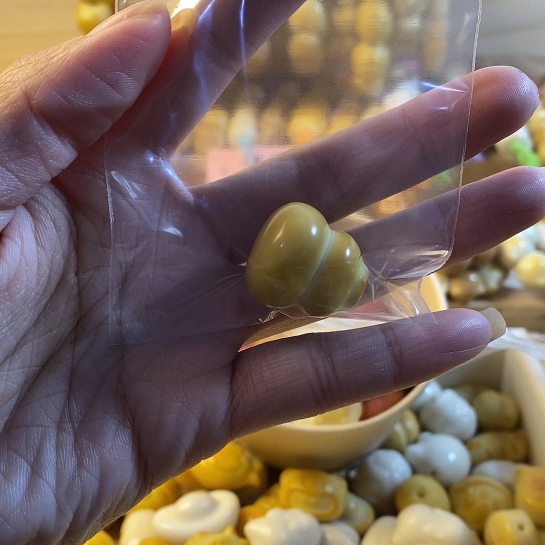 爱***戴吊坠菩提根/象牙果