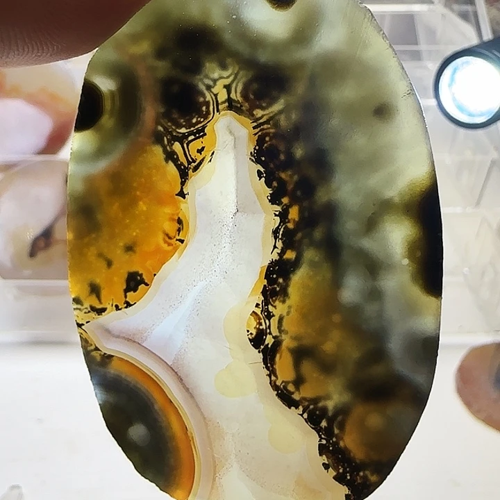 玛瑙/玉髓未镶嵌珠宝奇石