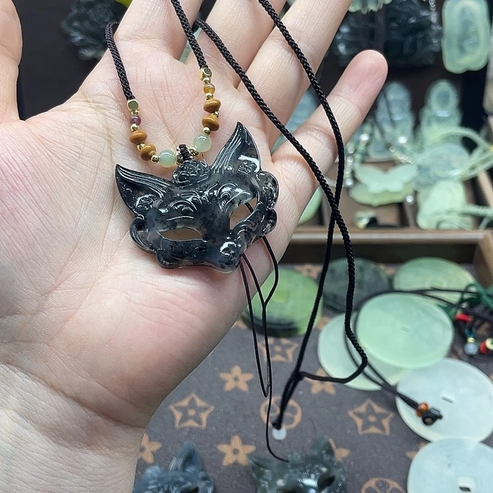 北***爱岫玉未镶嵌吊坠(赠链)