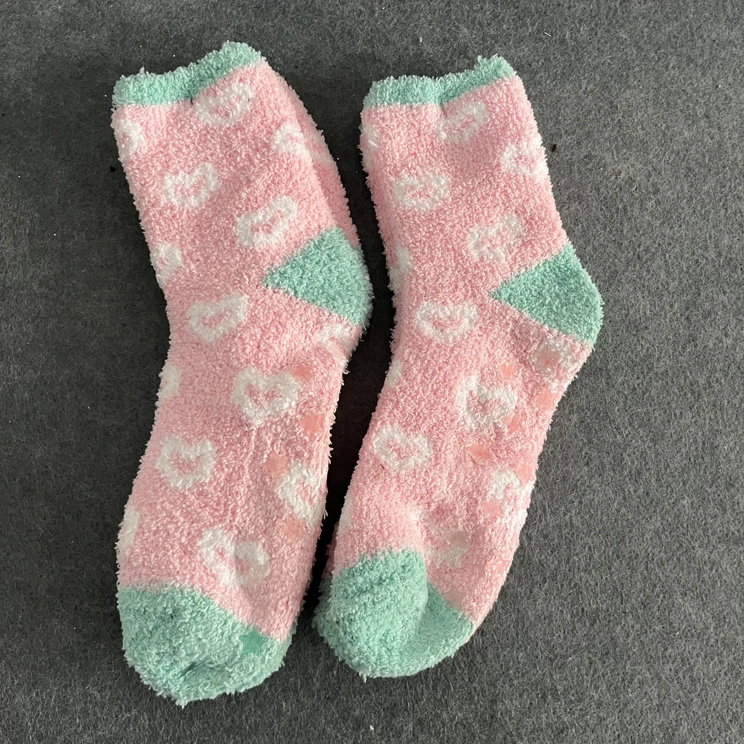 外贸单粉色爱心印花珊瑚绒地板袜(发3)