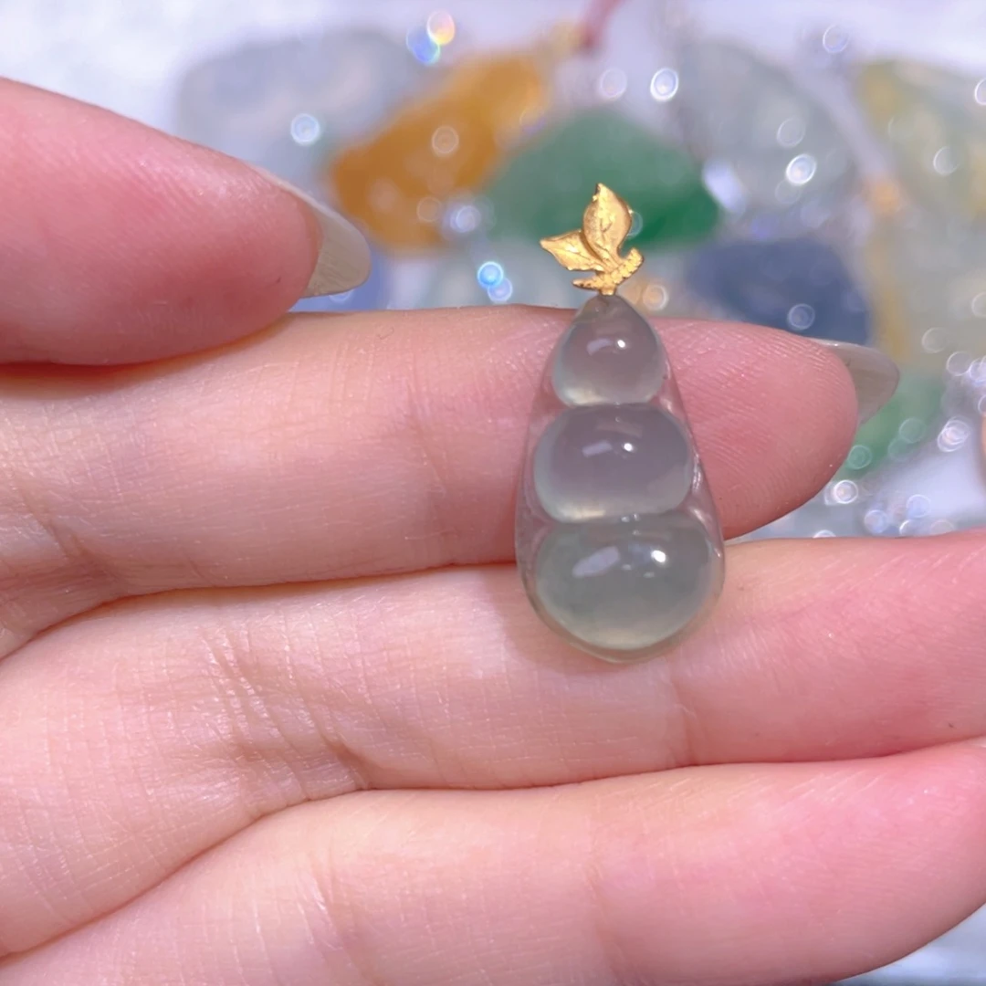 颈饰18K金镶嵌翡翠翡翠