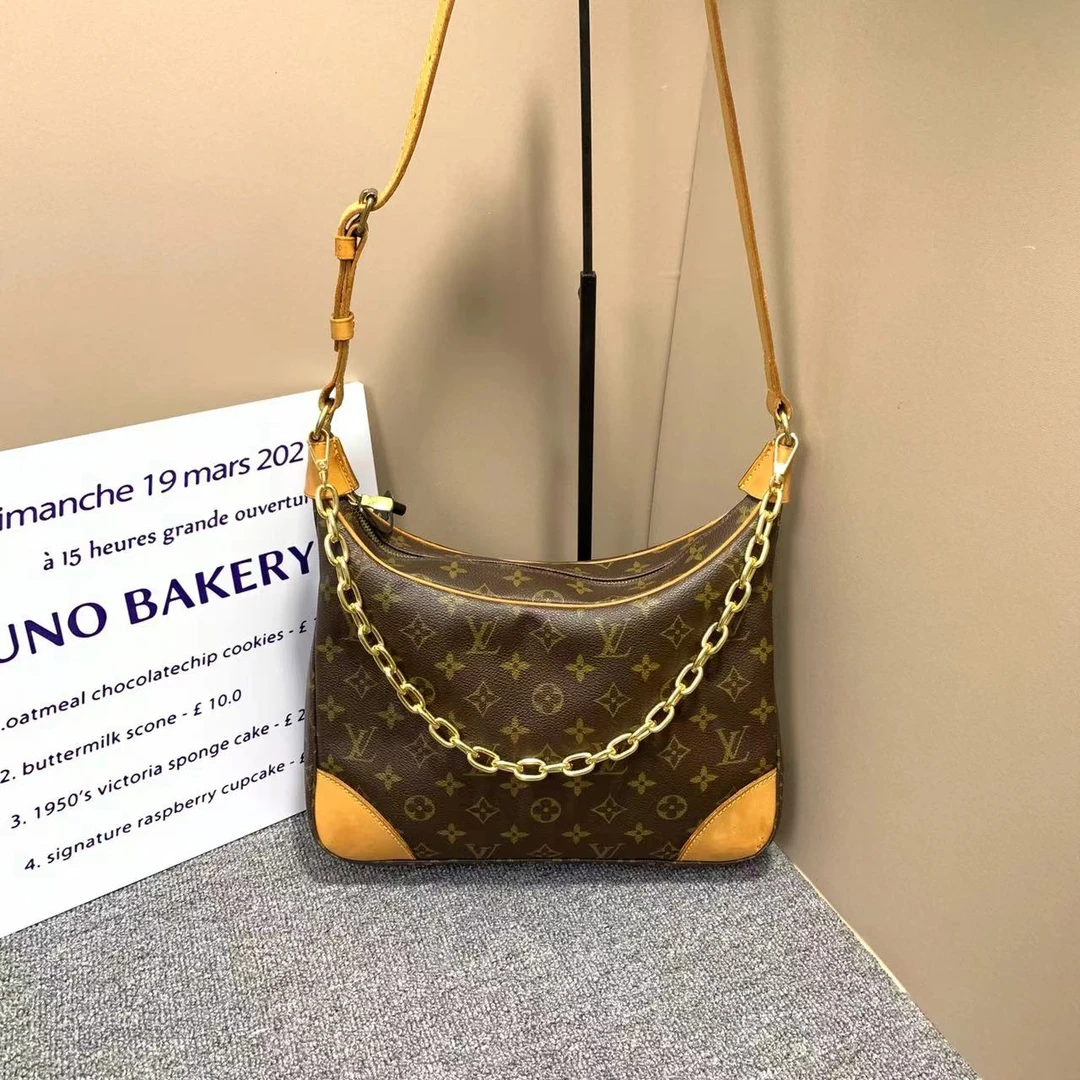 95新 LouisVuitton/路易威登 LV老花小号牛角包/路易威登斜挎包