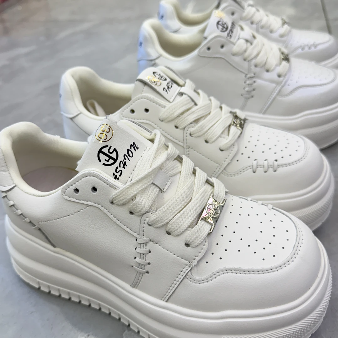 乐乐潮品系带增高超轻底小白鞋（直白月光白随机发）