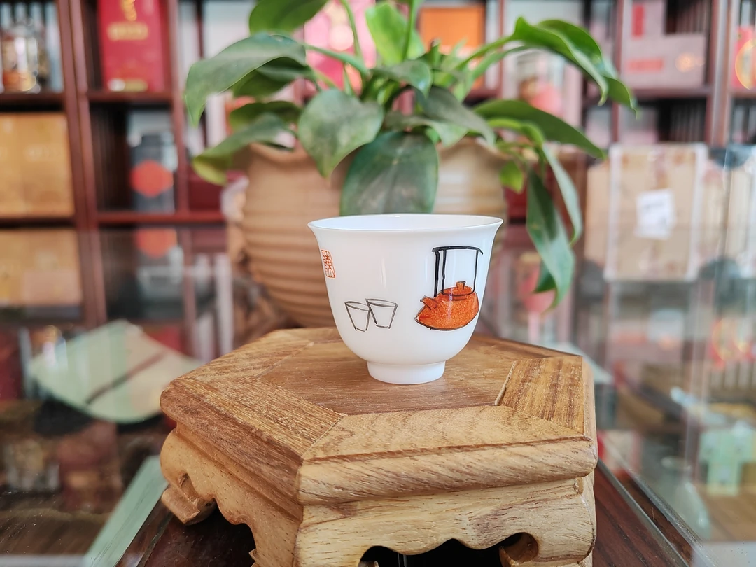 手绘茶室物件主人杯满容约40ml