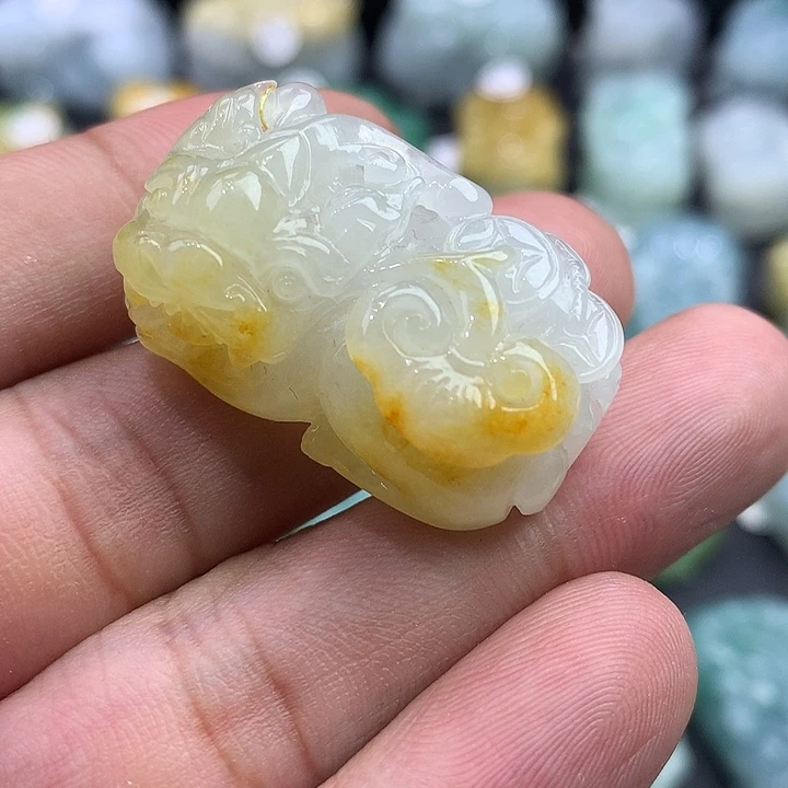 翡翠未镶嵌颈饰天然缅甸翡翠招财貔貅吊坠