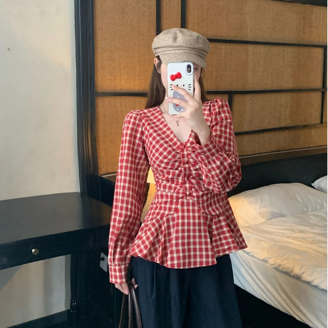 大码胖mm秋季新款法式复古格子V领长袖衬衣褶皱收腰显瘦上衣女潮