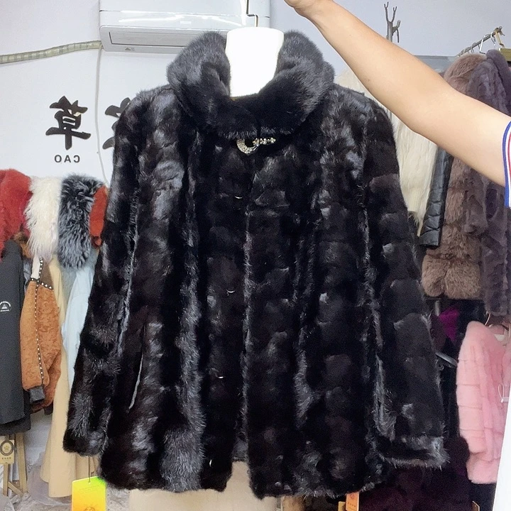 商场断码拼貂衣服