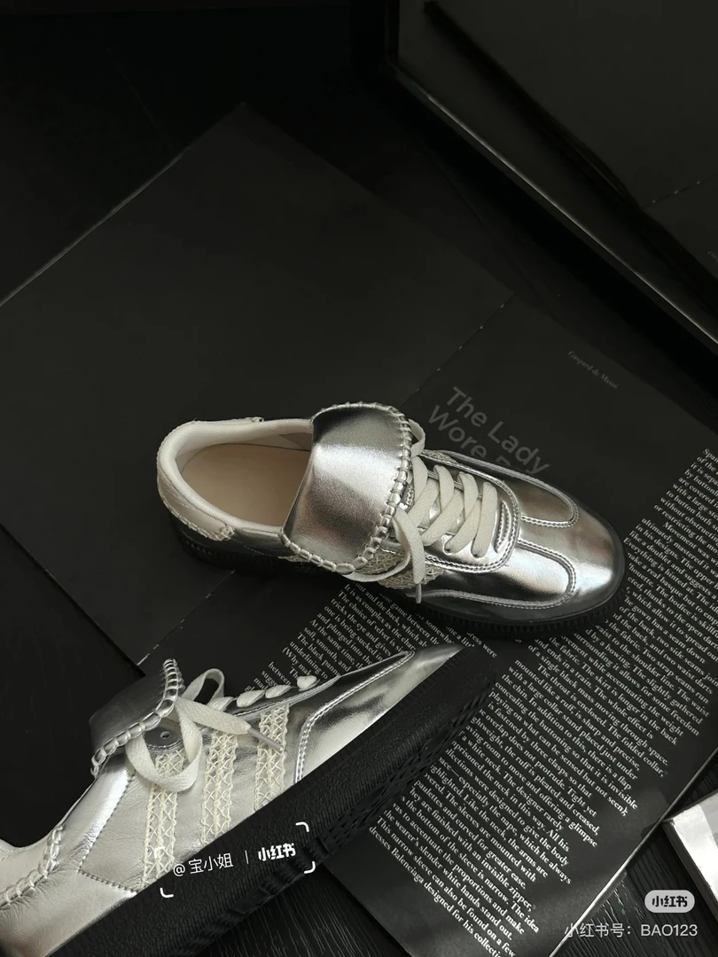 德迅板鞋蕾丝网风格