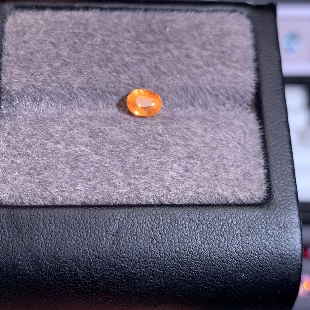 石榴石（芬达石）未镶嵌裸石1.105ct