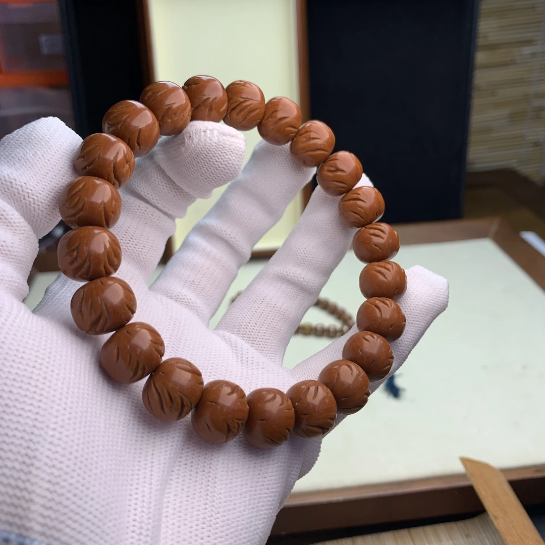 11龙纹桃核龙炎舍利珠