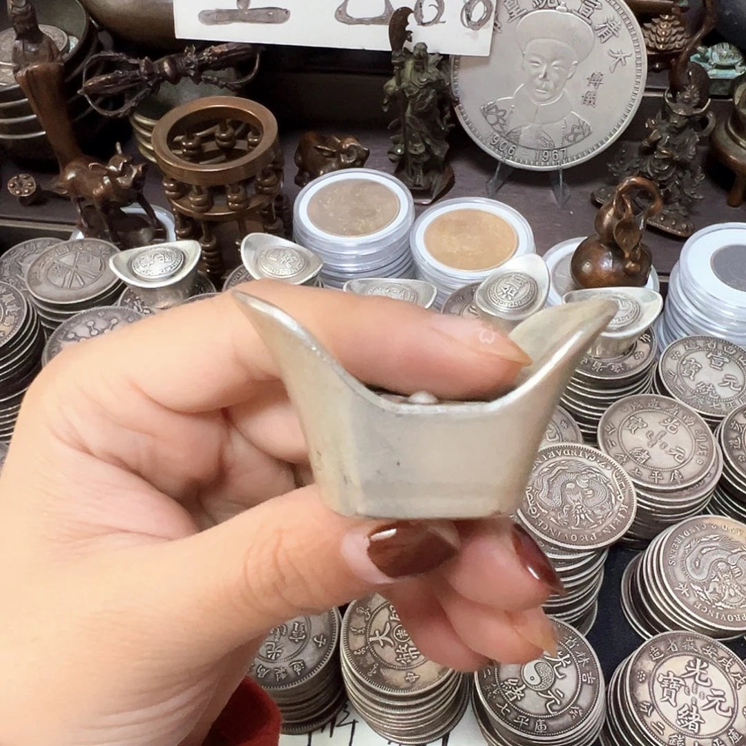 金属复古风格摆件