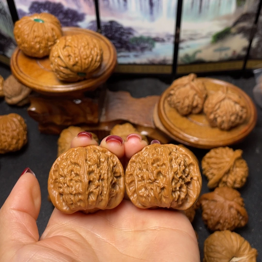 文玩核桃把件40白狮子