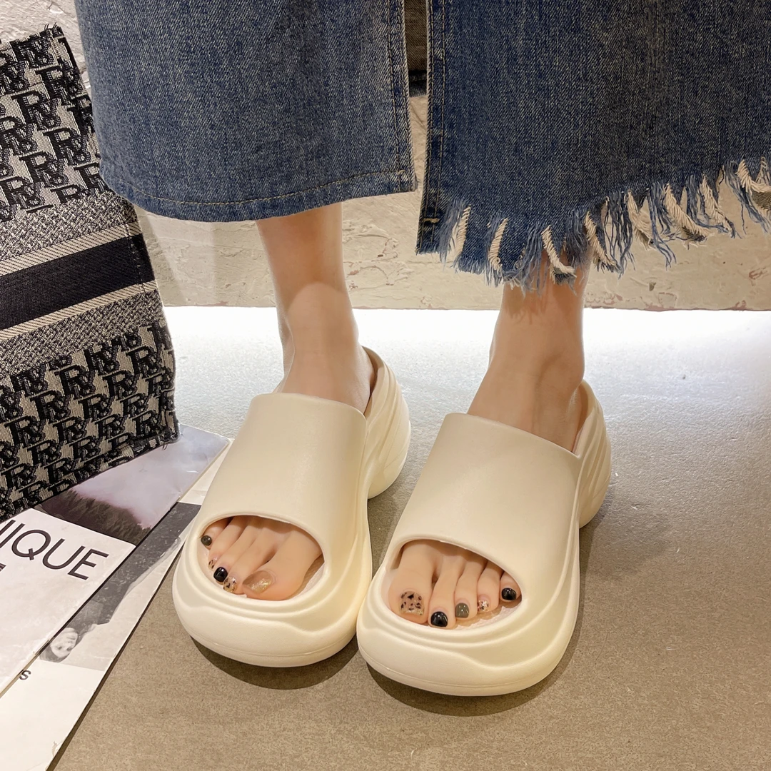 网红厚底增高8CM一字拖女外穿2025新款时尚百搭小个子防滑凉拖鞋