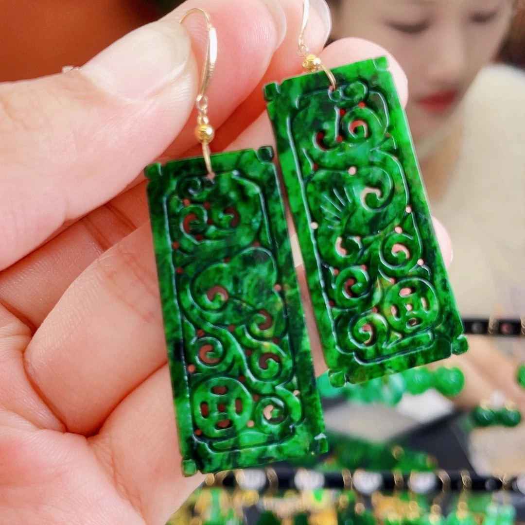 翡翠18K金镶嵌耳饰