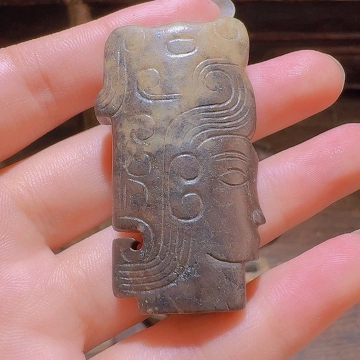 根***缘和田玉未镶嵌挂件