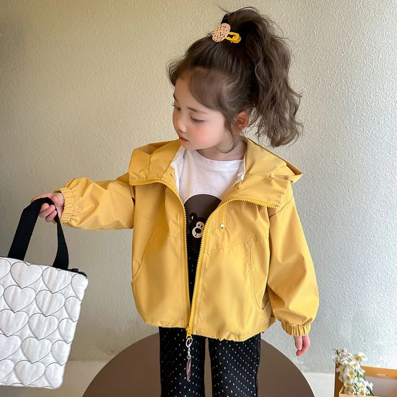女童春秋款韩系外套新款儿童洋气冲锋衣宝宝时髦春装连帽上衣