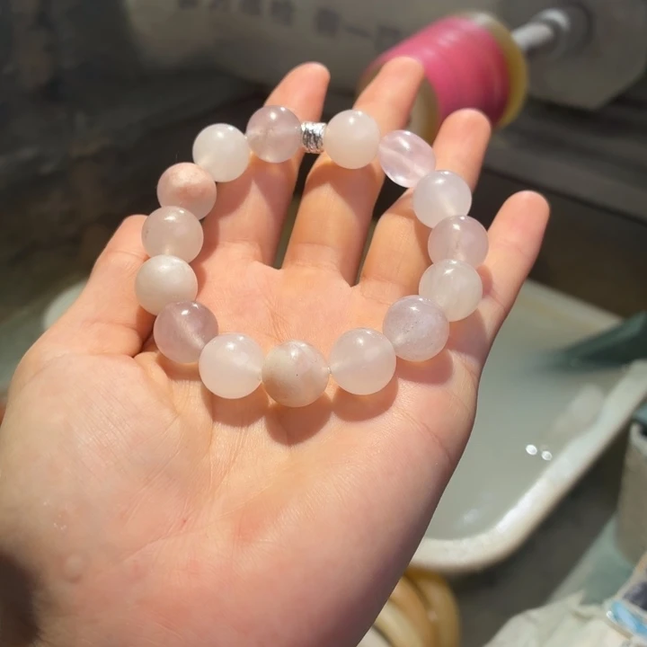 未镶嵌手镯石英质玉