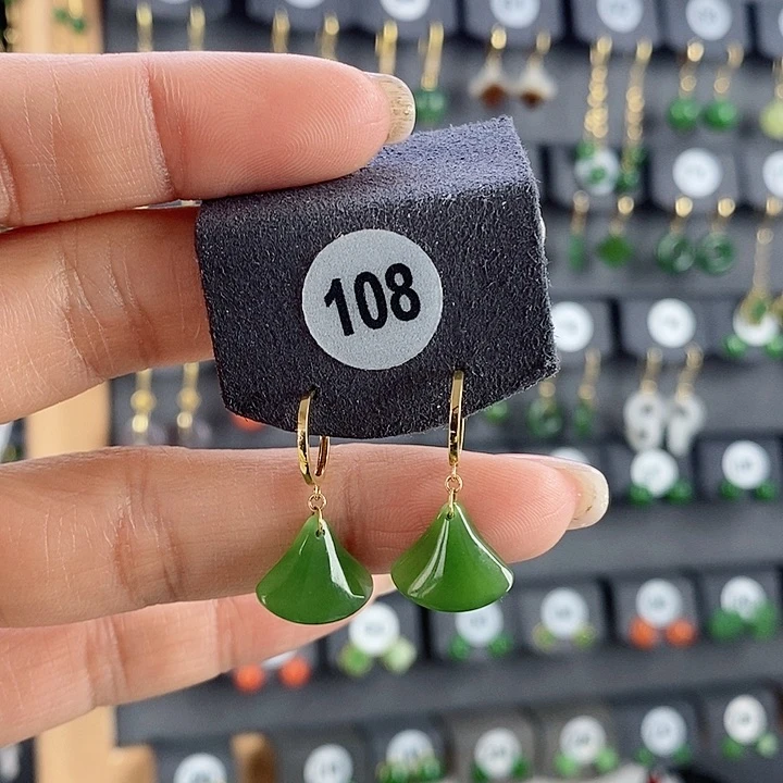 和田玉耳饰18K金镶嵌