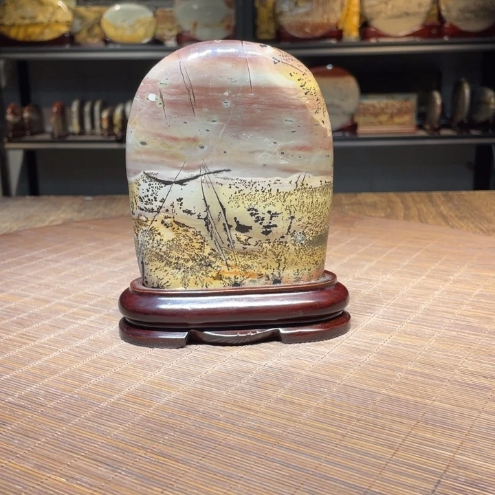 香榧木阿**哥广西柳州国画石