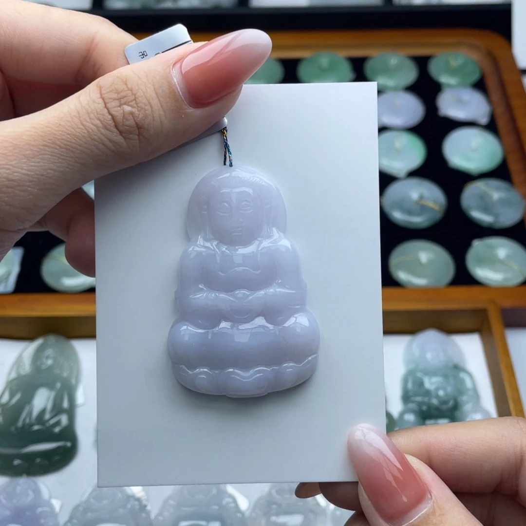 翡翠未镶嵌颈饰观音