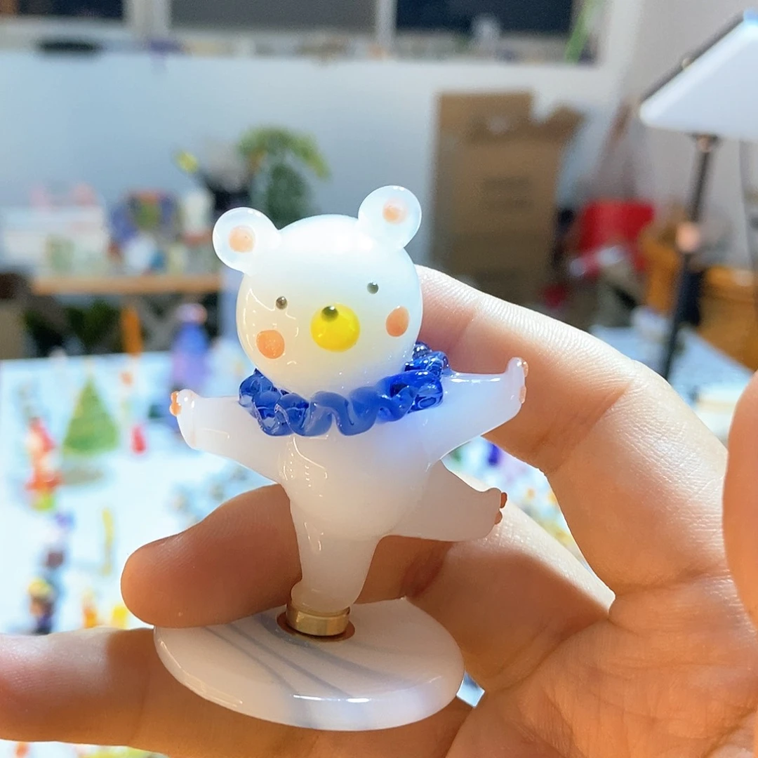 琉璃手工艺品跳舞小熊