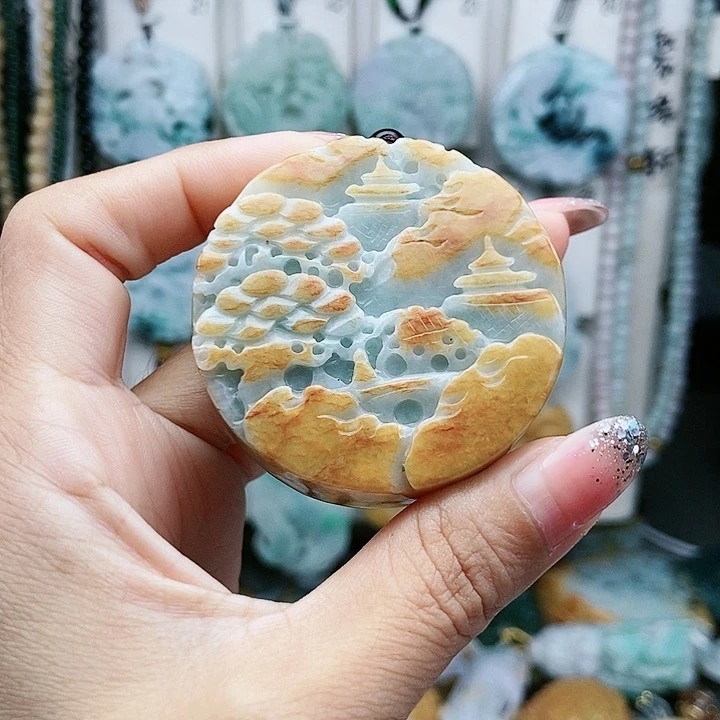 颈饰足铂镶嵌翡翠翡翠