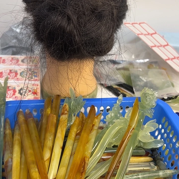浔***栎蛇纹石玉未镶嵌发饰