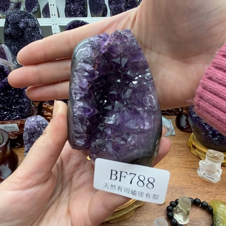 紫晶大型摆件（非配饰）未镶嵌