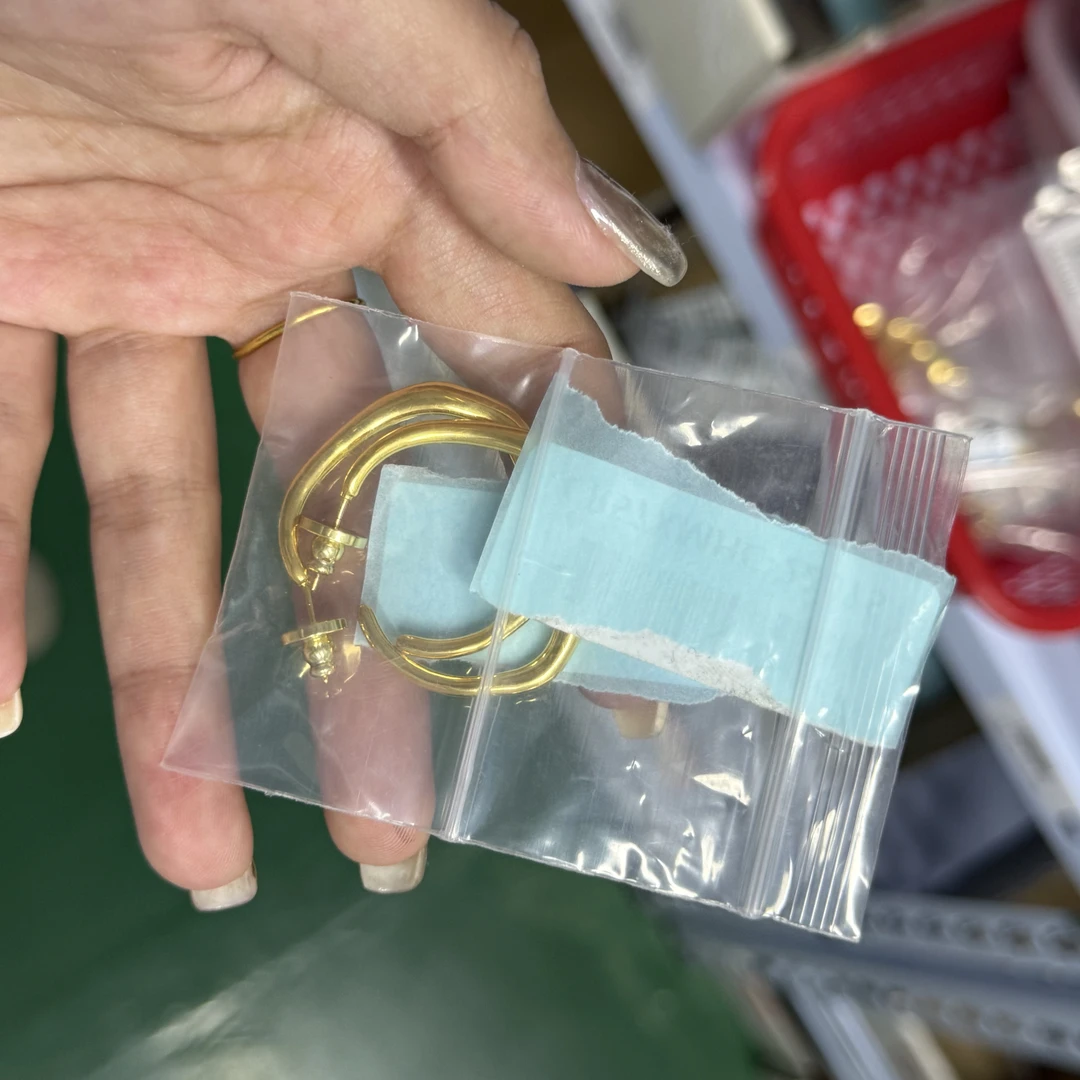 铜合金耳饰 CR57XMHC-22075 气质简约圈圈百搭高级感精致耳环