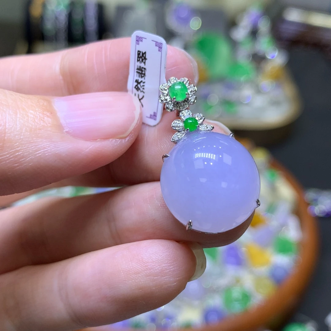 翡翠颈饰18K金镶嵌翡翠吊坠项链