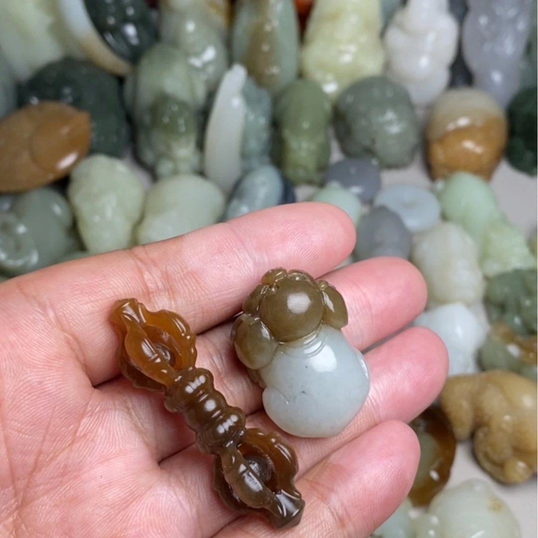 【闪购商品】未镶嵌和田玉挂件冉*