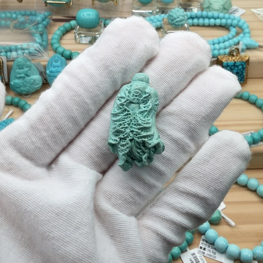 绿松石未镶嵌珠宝奇石