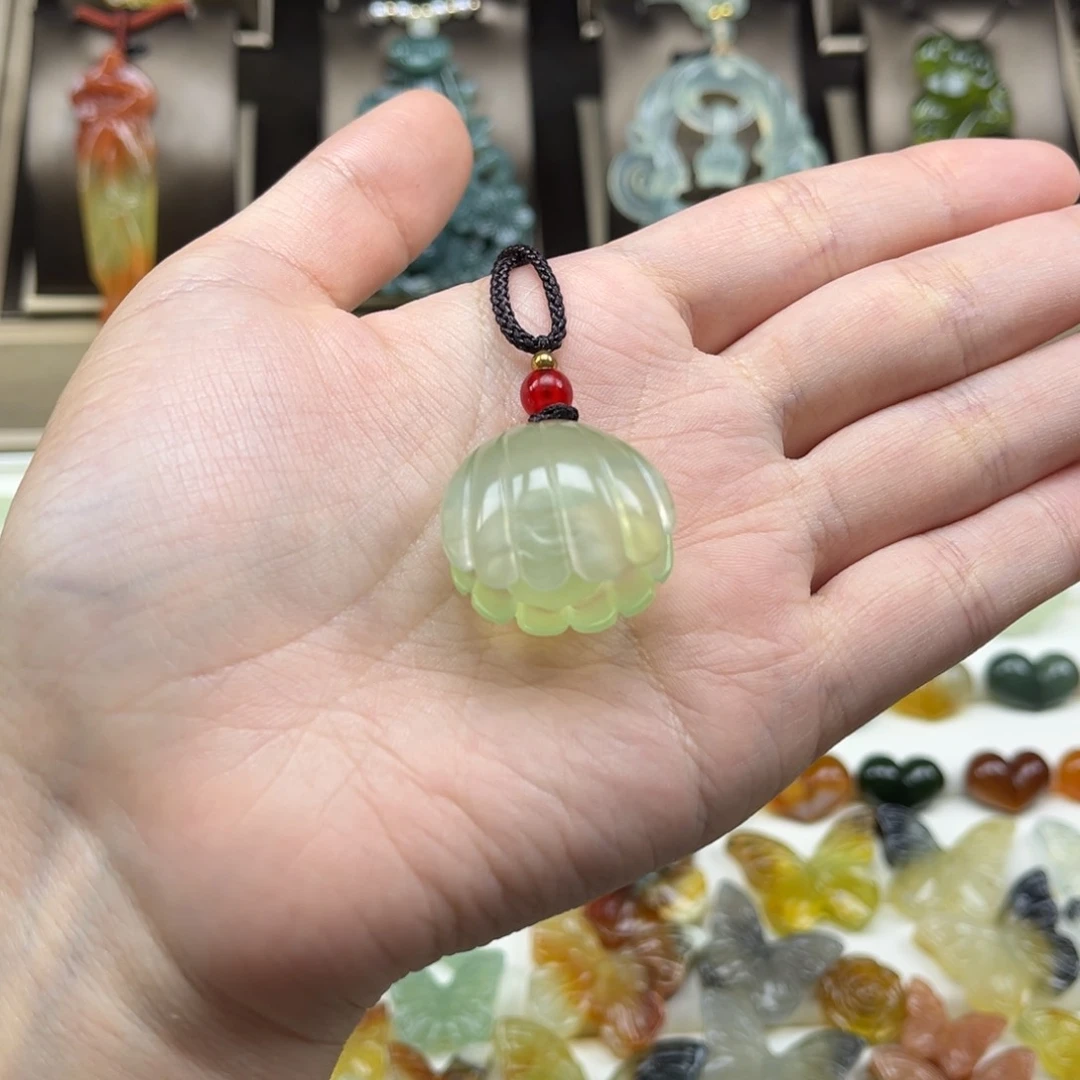 未镶嵌蛇纹石玉颈饰