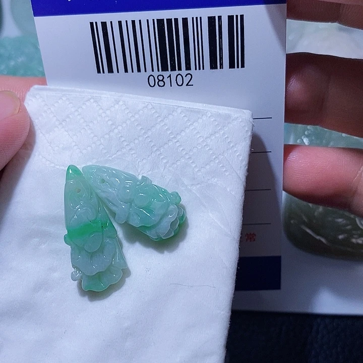 翡翠未镶嵌颈饰天光墟翡翠市场现金代购