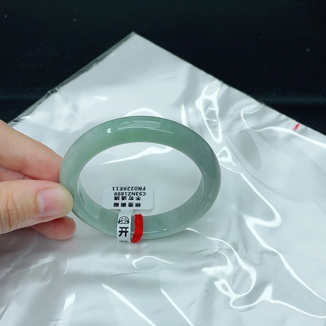 翡翠手镯未镶嵌正52.6