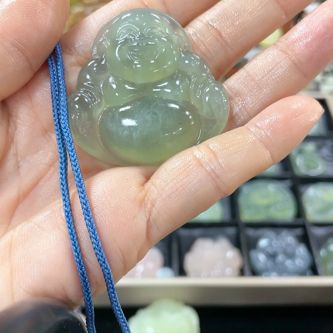 蛇纹石玉颈饰合金