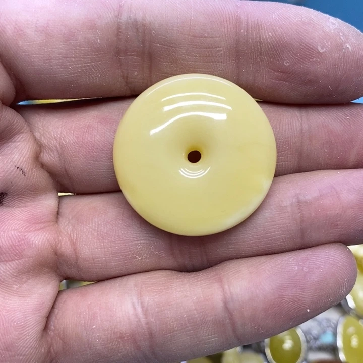 蜜蜡裸石未镶嵌吊坠