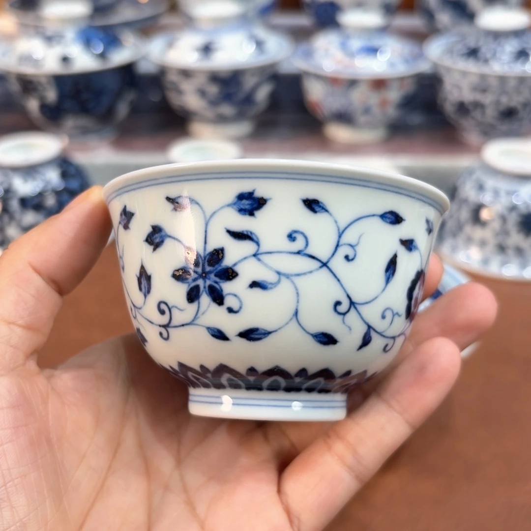 ……杯子…………………………………………………………