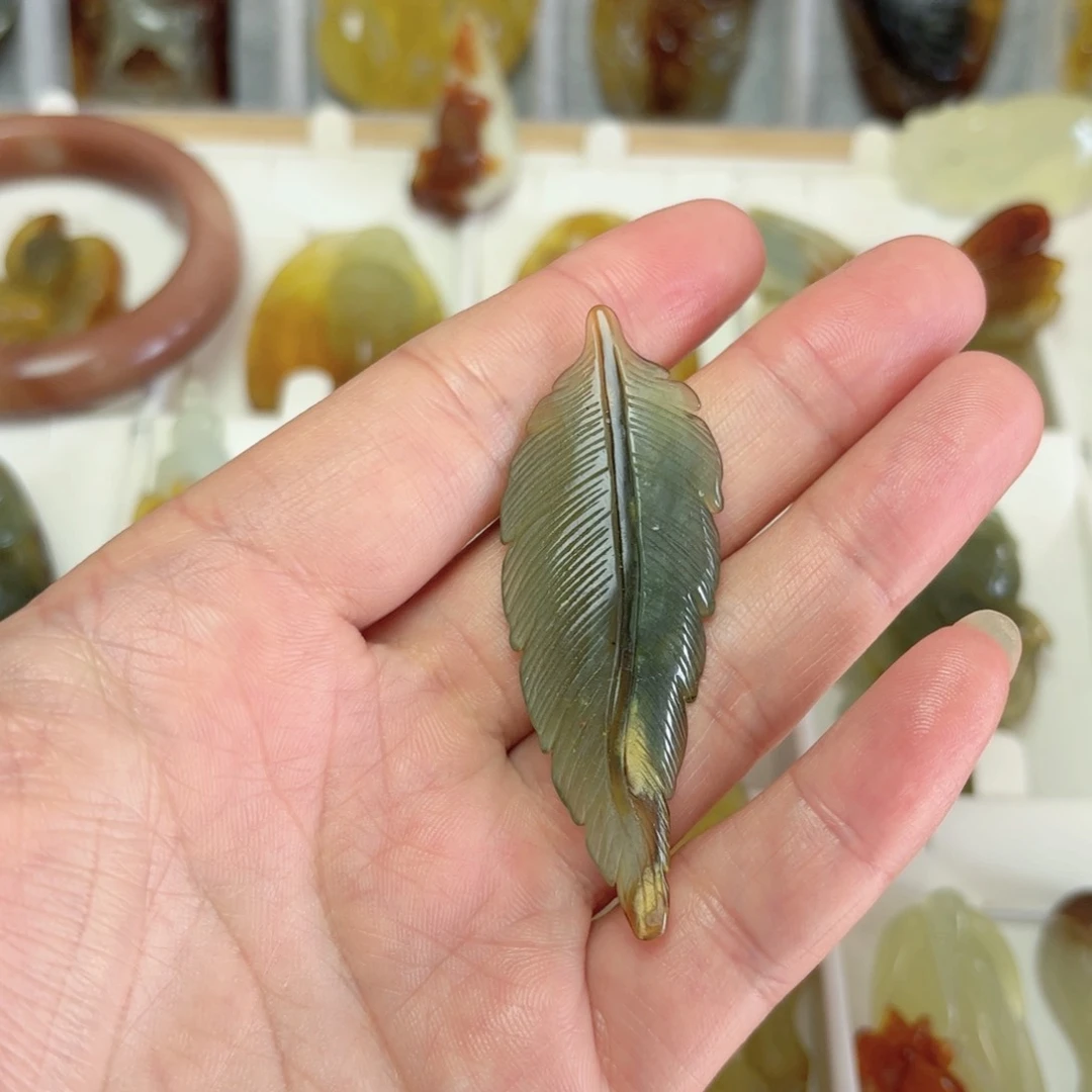 未镶嵌蛇纹石玉吊坠(不含链)