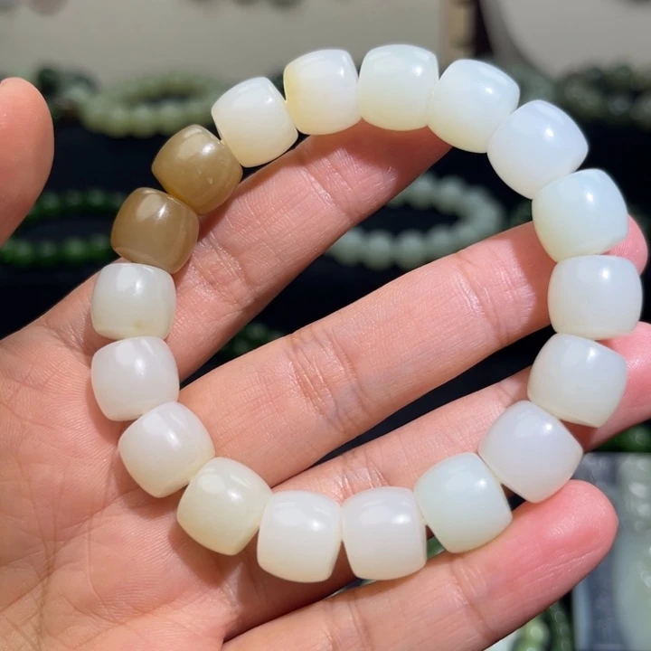 叶****和田玉未镶嵌手链卡12