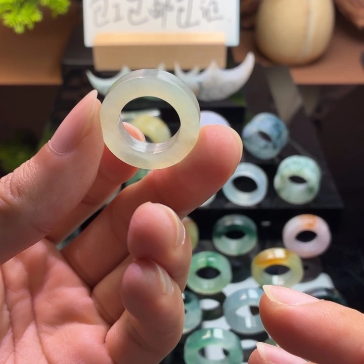 定制翡翠未镶嵌戒指12-18